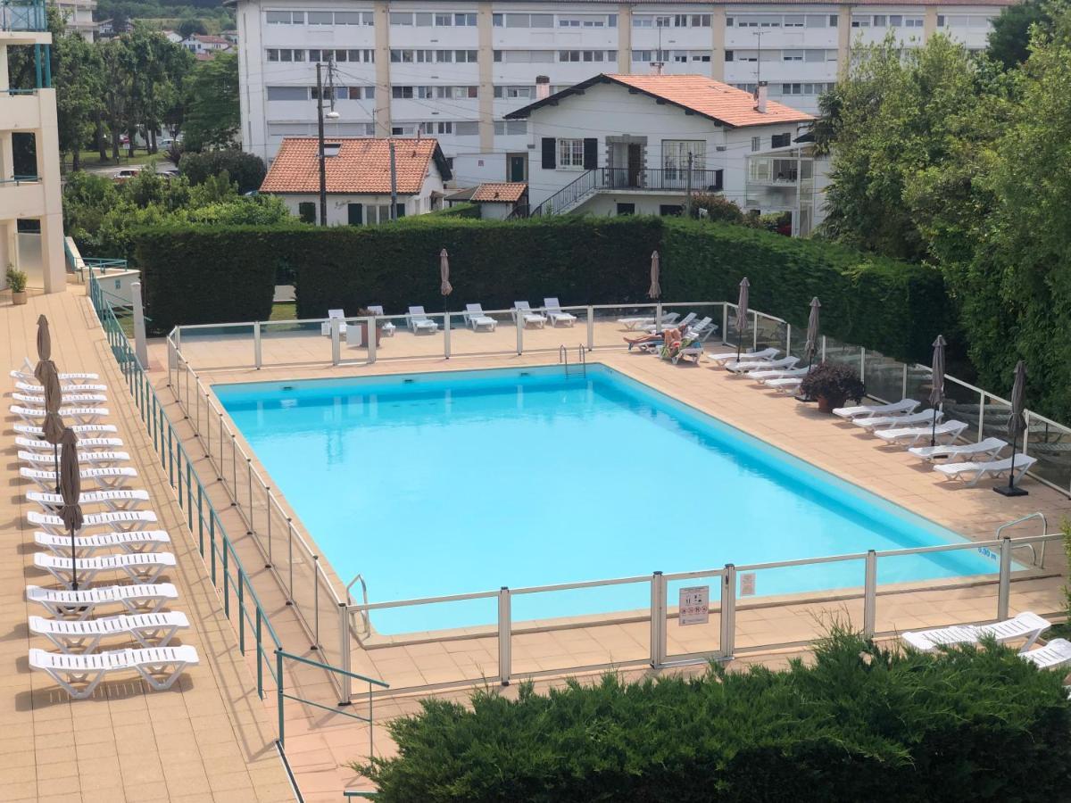 Studio au calme avec piscine, face golf, parking gratuit, tout à pied à 10mn centre ville Ciboure Extérieur photo